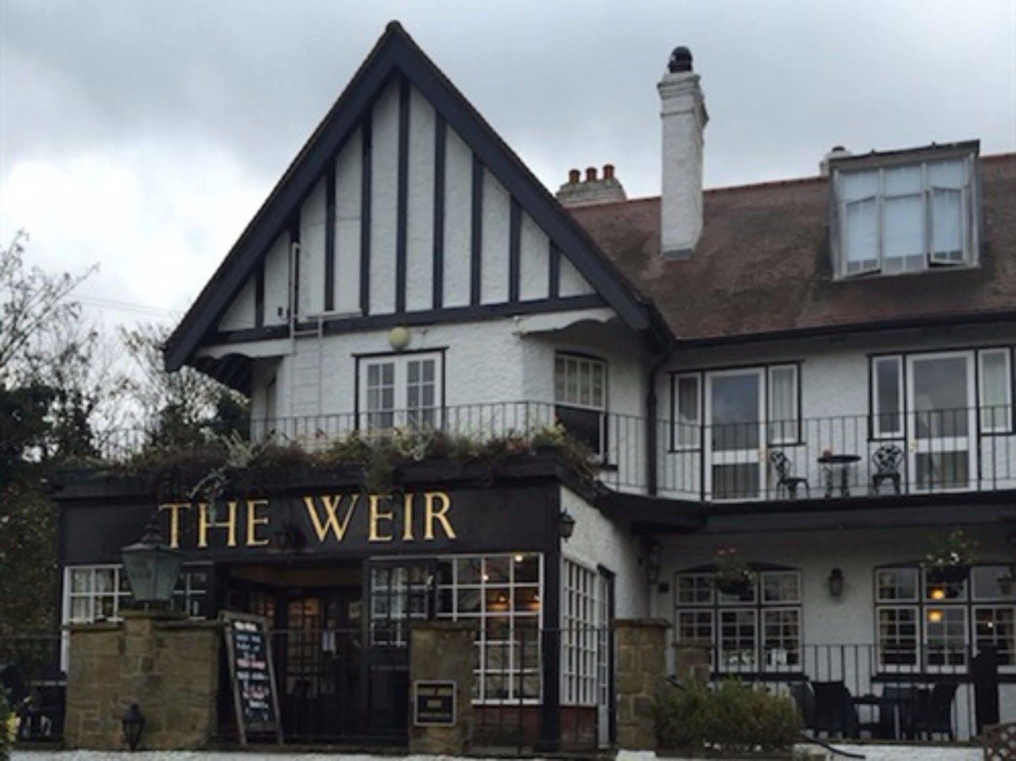 The Weir Hotel 월턴 온 템스 외부 사진